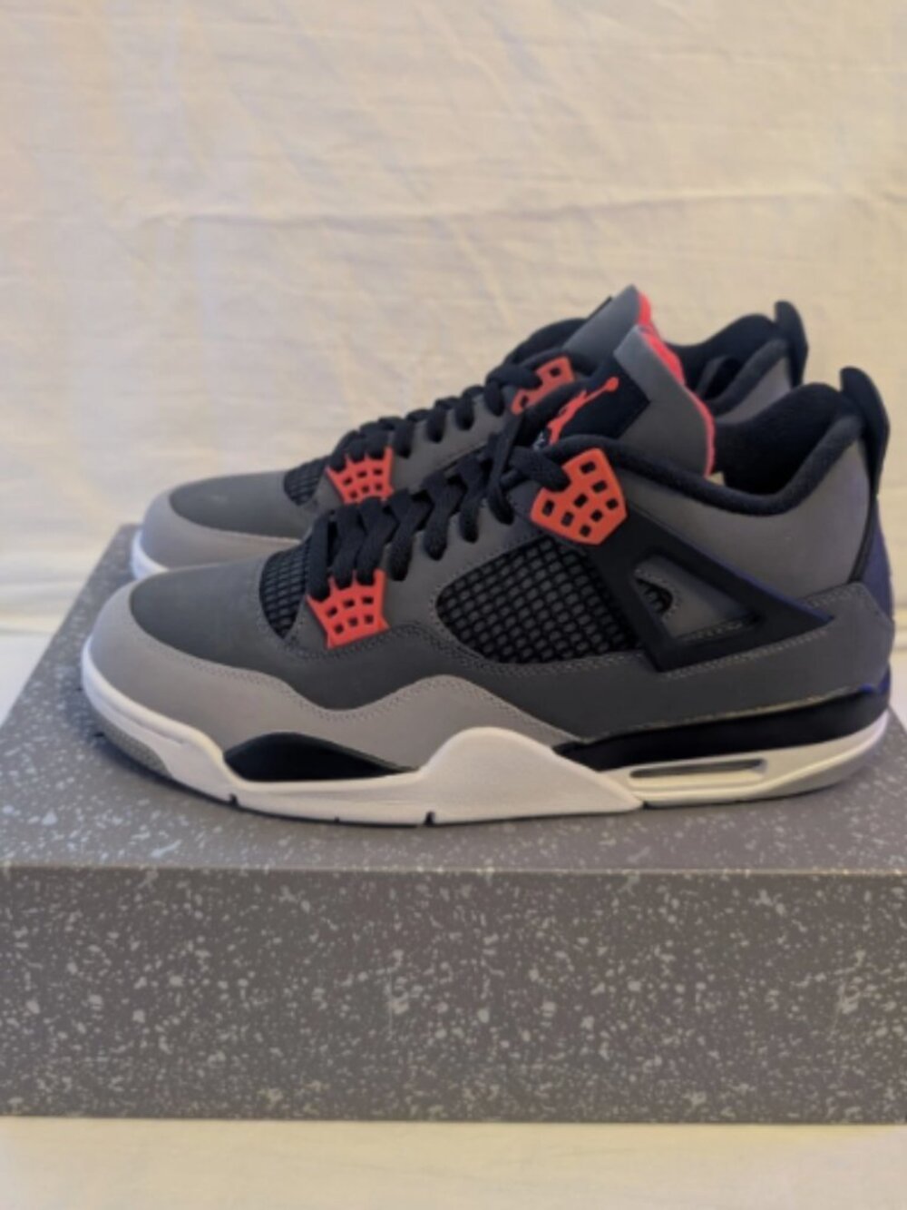Jordan 4 Retro Mid Infrared